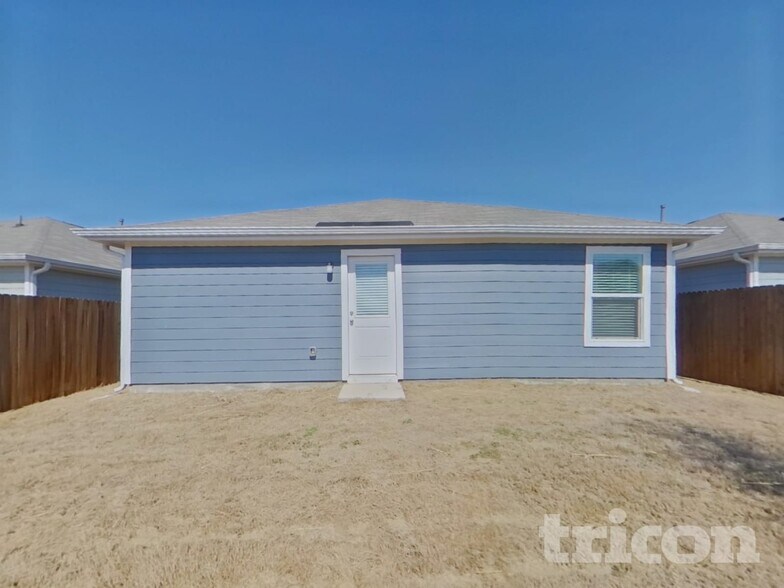 Building Photo - 3329 Turkey Trot Ln