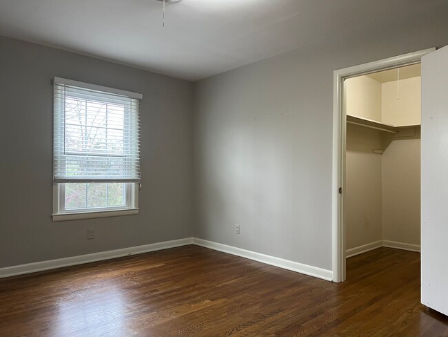 Building Photo - 1720 Kavanaugh Blvd