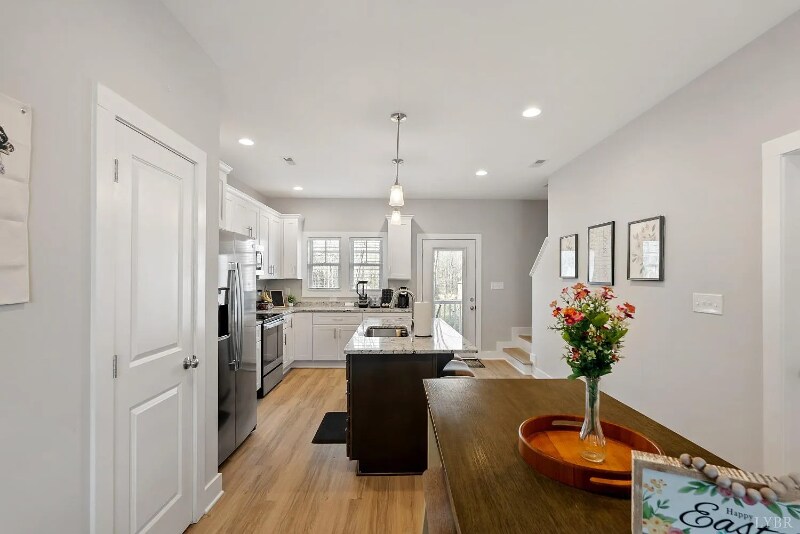 Building Photo - 36 English Commons Dr