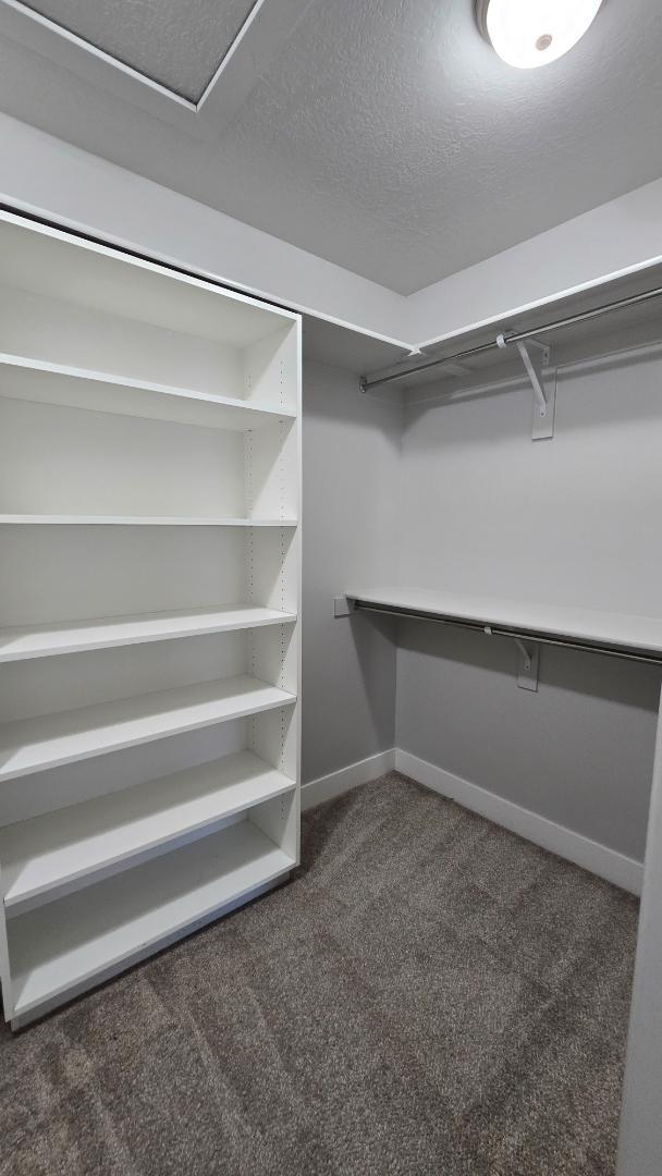 Building Photo - 4933 W Pillar Dr