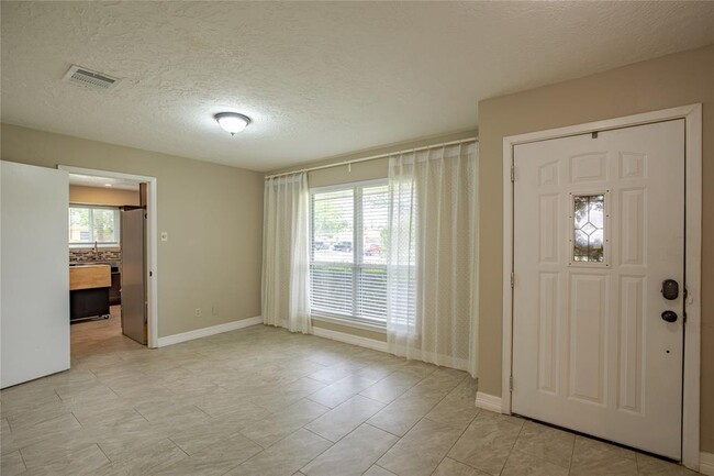 Building Photo - 11435 Triola Ln