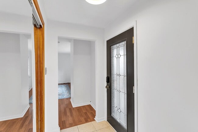 Building Photo - Updated 3BR Home Near Sewickley with Central Air & Finished Walk-Out Basement