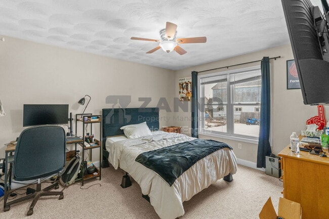 Building Photo - 498 Park Ave