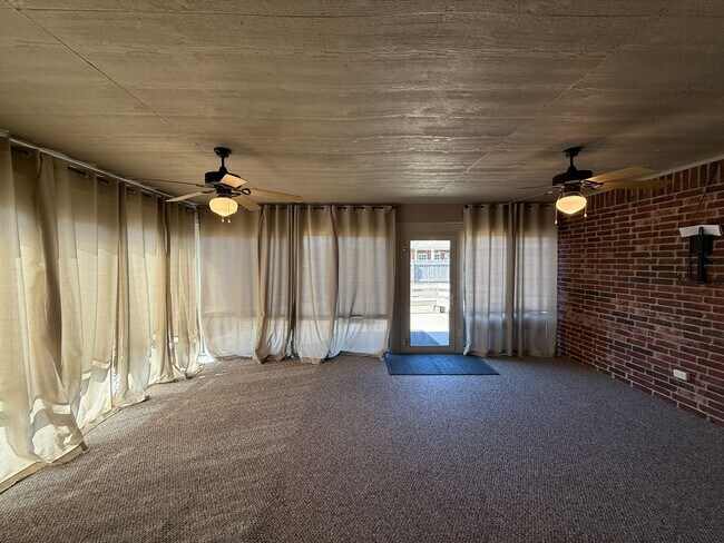 Building Photo - COMING SOON- 3 Bedroom With Whole House Generator, Bonus Room, Pet Friendly