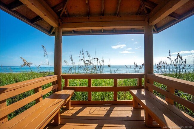 Building Photo - 10410 S Ocean Dr