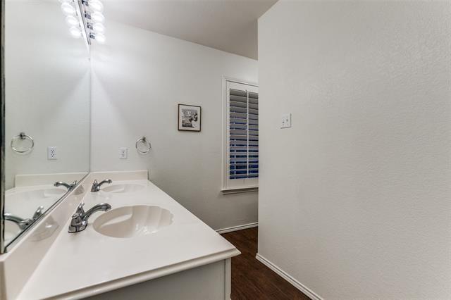 Building Photo - 1406 Lighthouse Ln