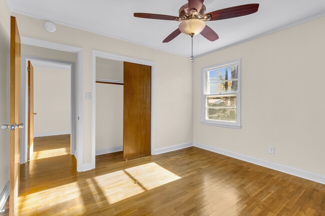 Building Photo - 3504 Powell St