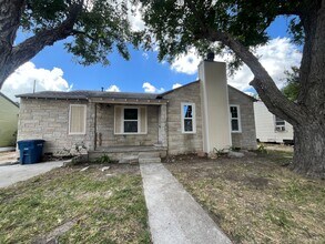 Building Photo - Remodeled 3 Bedroom 2 Bath Home