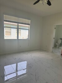Building Photo - 577 Vicks Landing Dr