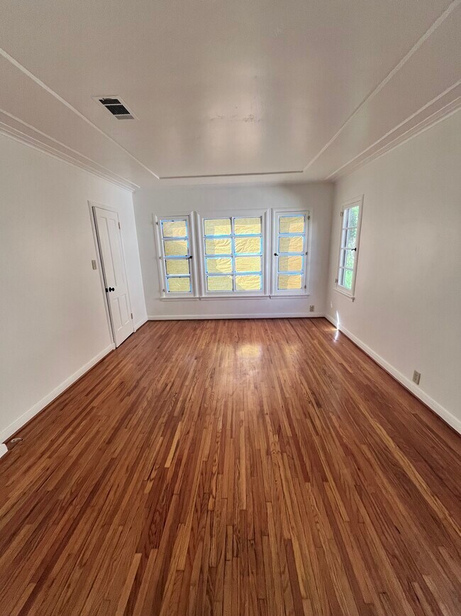 Building Photo - 11563 Hesby St