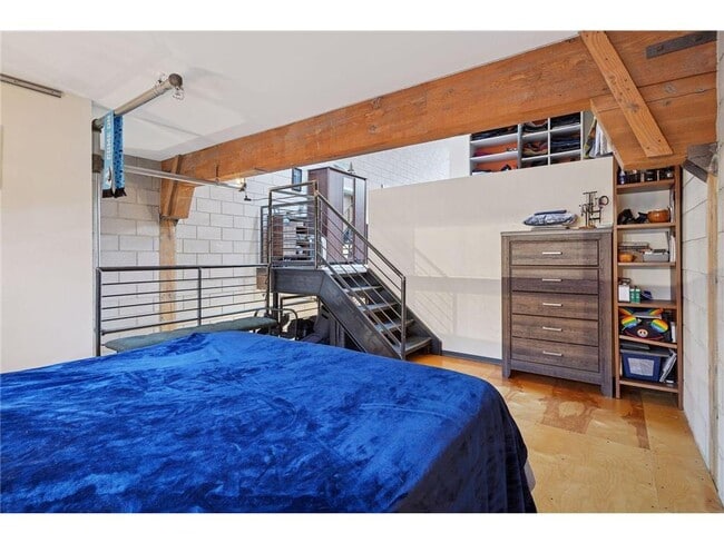 Building Photo - 801 N Washington Ave