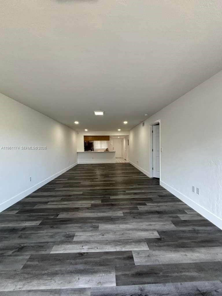 Building Photo - 1005 Palm Beach Trace Dr