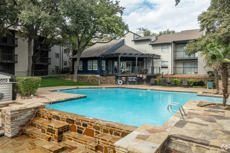 Pool - z - Historical - The Marion