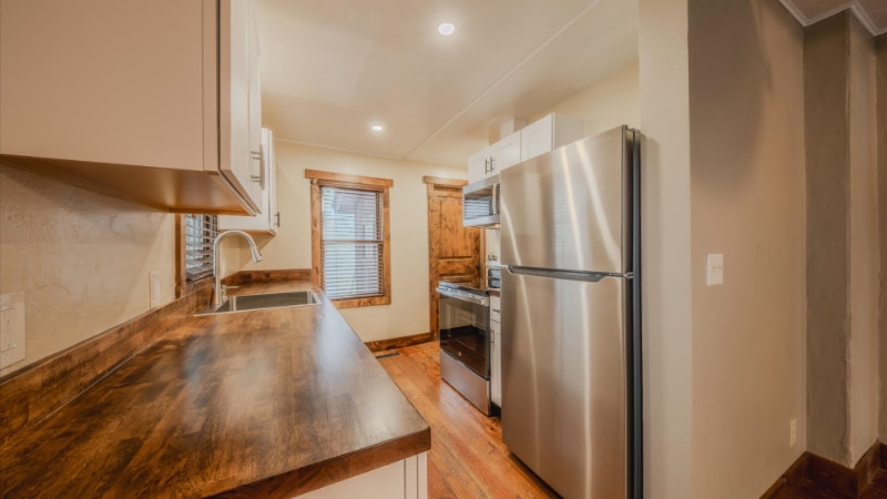 Building Photo - 916 2nd St