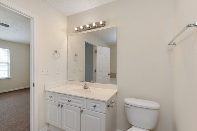 Building Photo - 614 Spence Enclave Way
