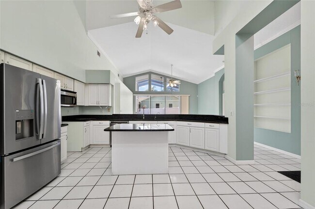 Building Photo - 4517 Oak River Cir