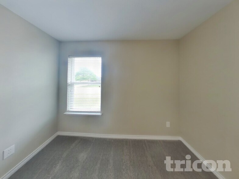 Building Photo - 437 Creek Bend Dr