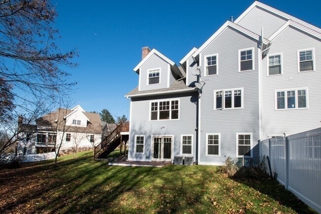 Building Photo - 15 Cider Ml Ln