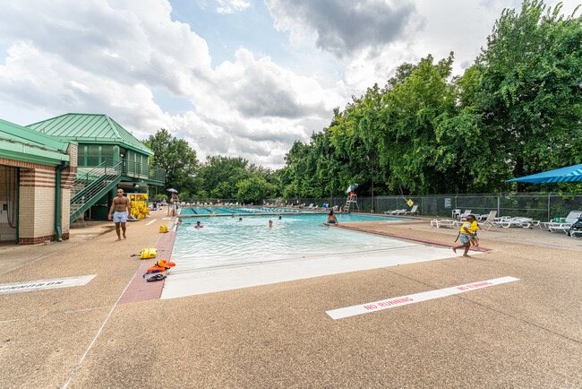 Large Community Pool! - 1124 25th St NW