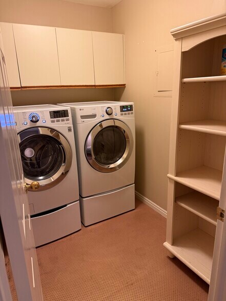 Building Photo - 1715 Darling St