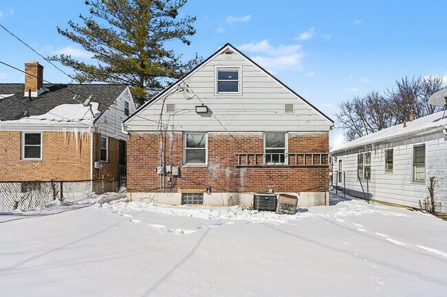 Building Photo - Beautiful 3 Bed 1 Bath Home