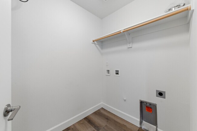 Building Photo - 1713 Willow Way