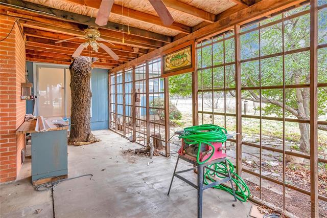 Building Photo - 410 Shady Ln