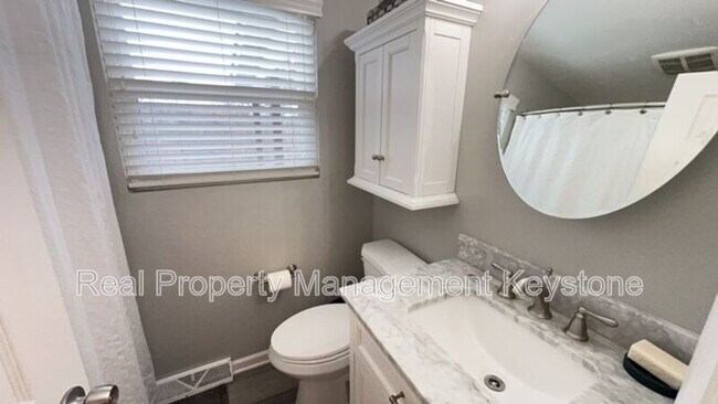 Building Photo - 575 Sautter Dr