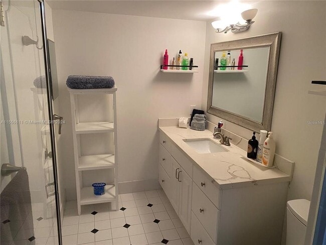 Building Photo - 2205 S Cypress Bend Dr