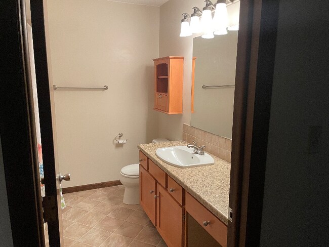 Building Photo - 4223 Woodpark Dr