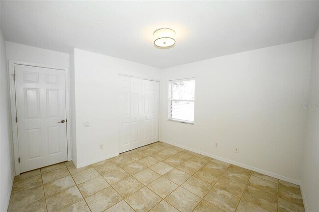 Building Photo - 285 Marquette Rd