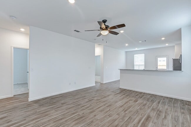 Building Photo - 17610 Calabash Dr