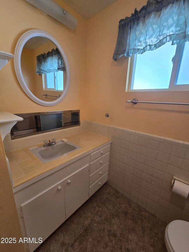 Building Photo - 525 El Recreo Ct
