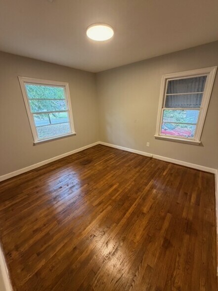 Building Photo - 3539 Honeysuckle Rd