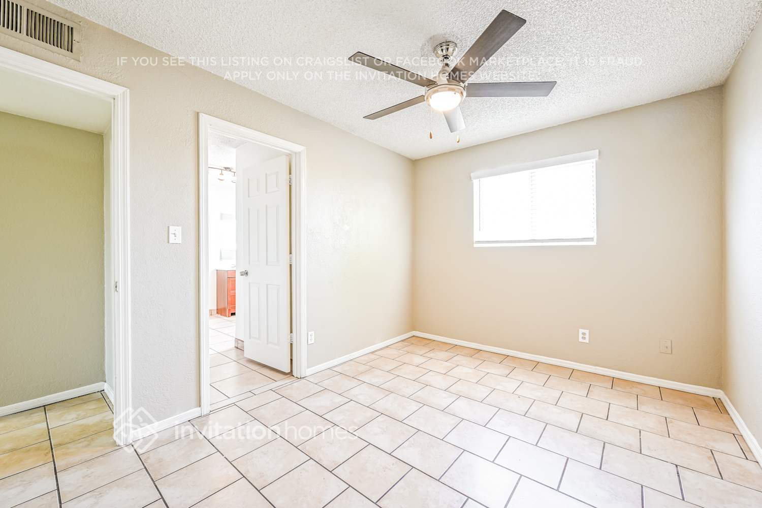 Building Photo - 11628 N 49th Dr