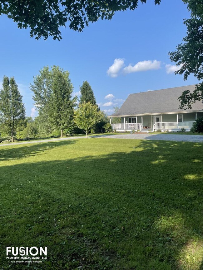 Building Photo - 2331 Oak Hill Rd