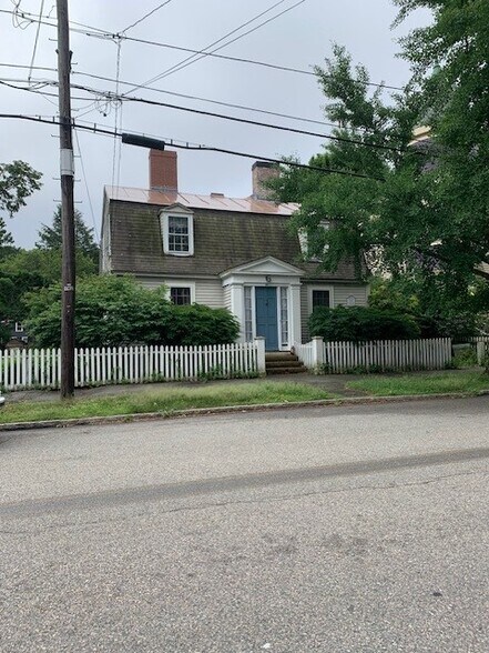 Building Photo - 26 Dearborn St