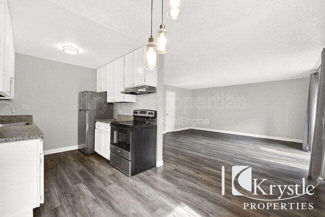 Building Photo - 1060 Oak Grove Rd