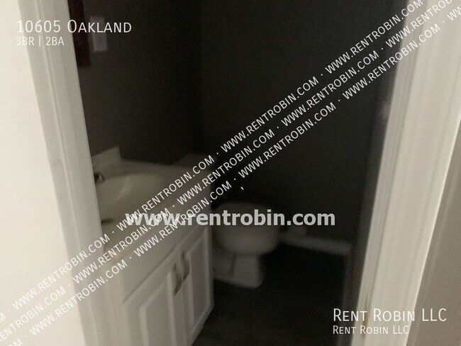 Building Photo - 10605 Oakland-