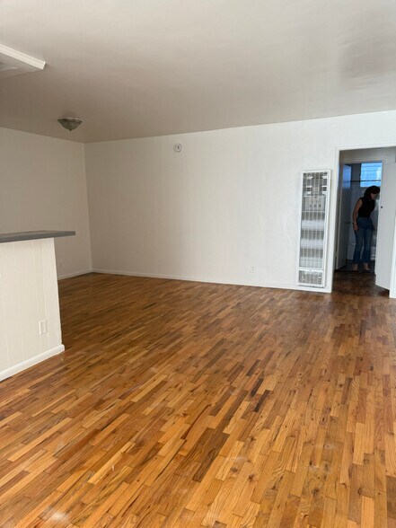 Building Photo - 1231 N Formosa Ave