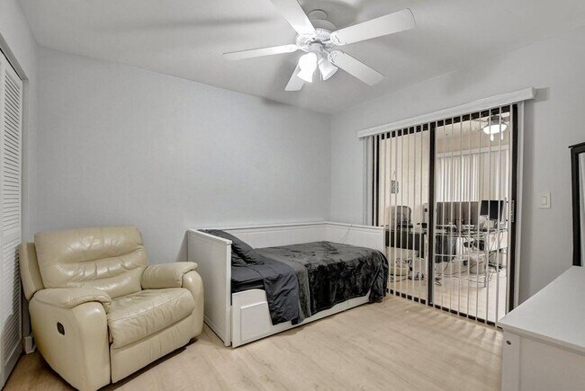 Building Photo - 8046 Summerview Terrace