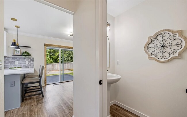 Building Photo - Beautiful 4 bedroom in Bonney Lake WA - Ap...
