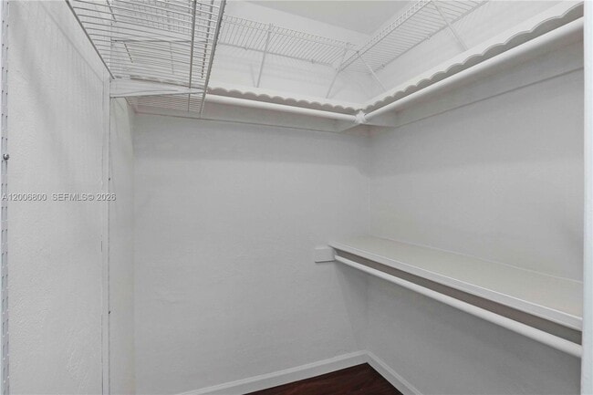 Building Photo - 9394 SW 77th Ave