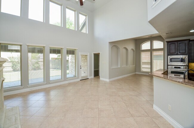 Building Photo - 9819 St Romain Dr