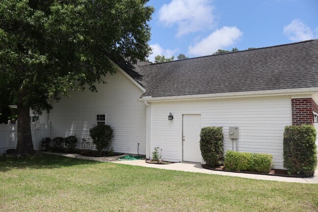 Building Photo - 130 Ashworth Dr