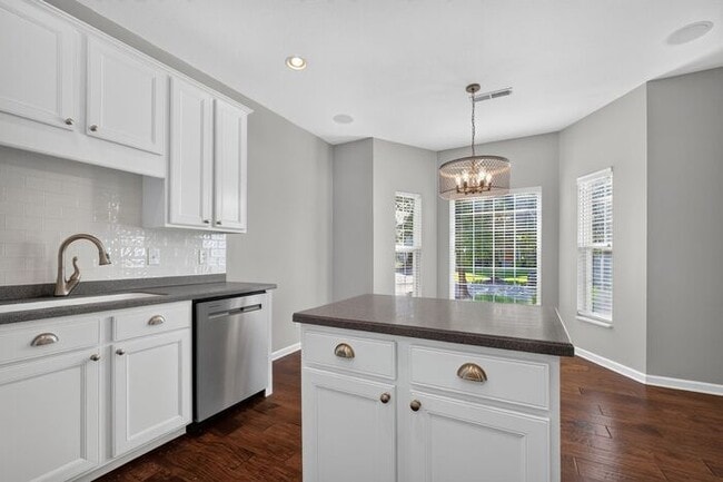 Building Photo - Unique Centennial Townhome