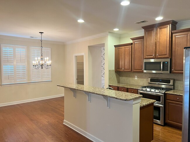 Building Photo - MARKET COMMON - 3 BEDROOM, 2.5 BATH HOME A...