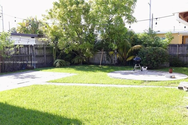 Building Photo - 430 NW 60th Ave