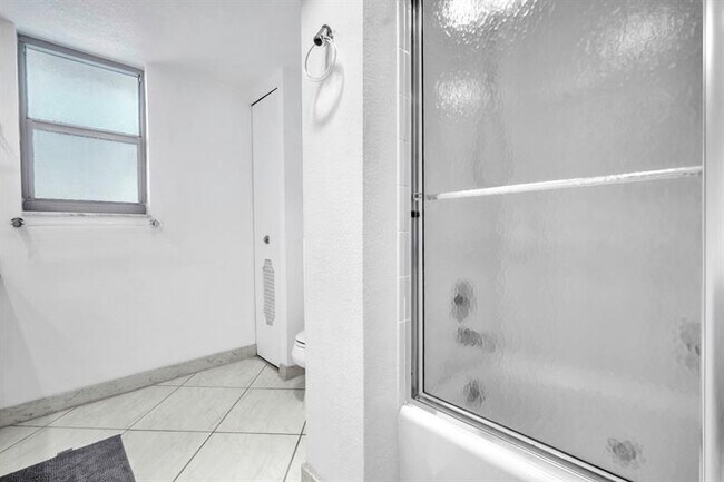Building Photo - 4280 Galt Ocean Dr
