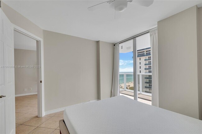 Building Photo - 2401 Collins Ave